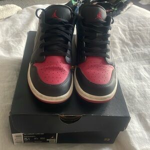 Air jordan 1 low size 5.5 excellent condition